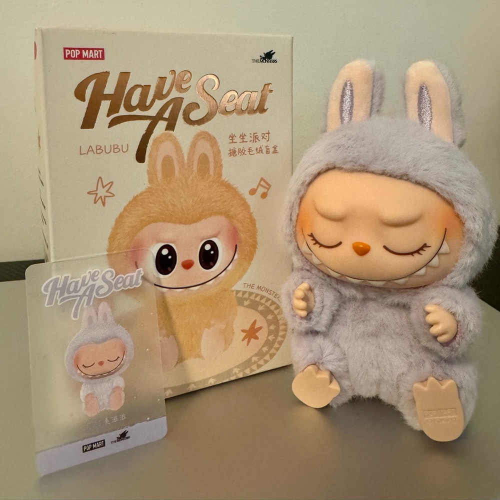 Restock-Popmart labubu have a seat set Zizi